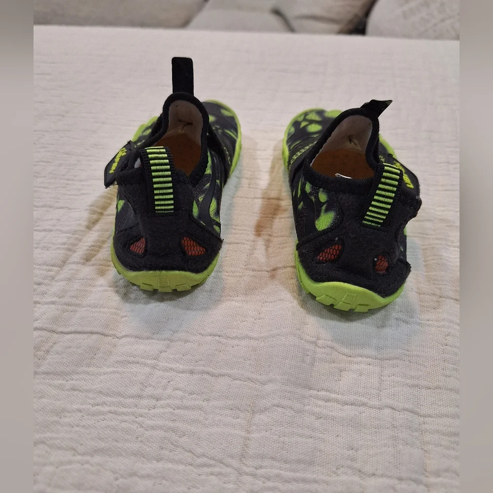 Kids Black and Green Water Shoes Size US 9.5